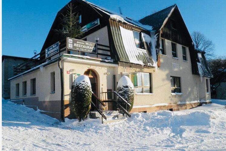 Restaurace A Penzion Maja Бенецко Экстерьер фото