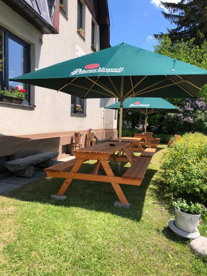 Restaurace A Penzion Maja Бенецко Экстерьер фото